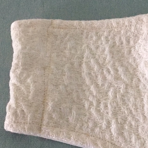 Cream Soft Face Mask W/ Flower & Elastic 2 layer - Picture 5 of 9